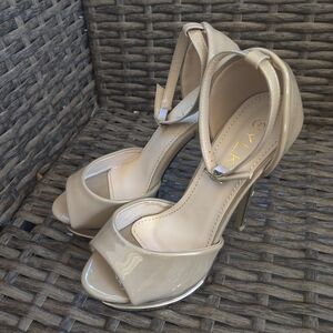 S.Y.L.K Heels Pumps ShoesStyle NYM-14-119, Color TaupeSize 6M Women's